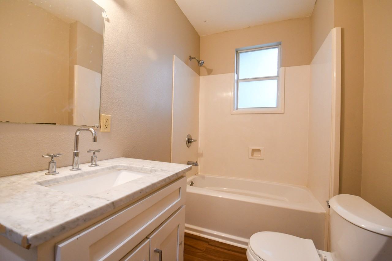 1021 Egania St #A - Photo 7 of 8