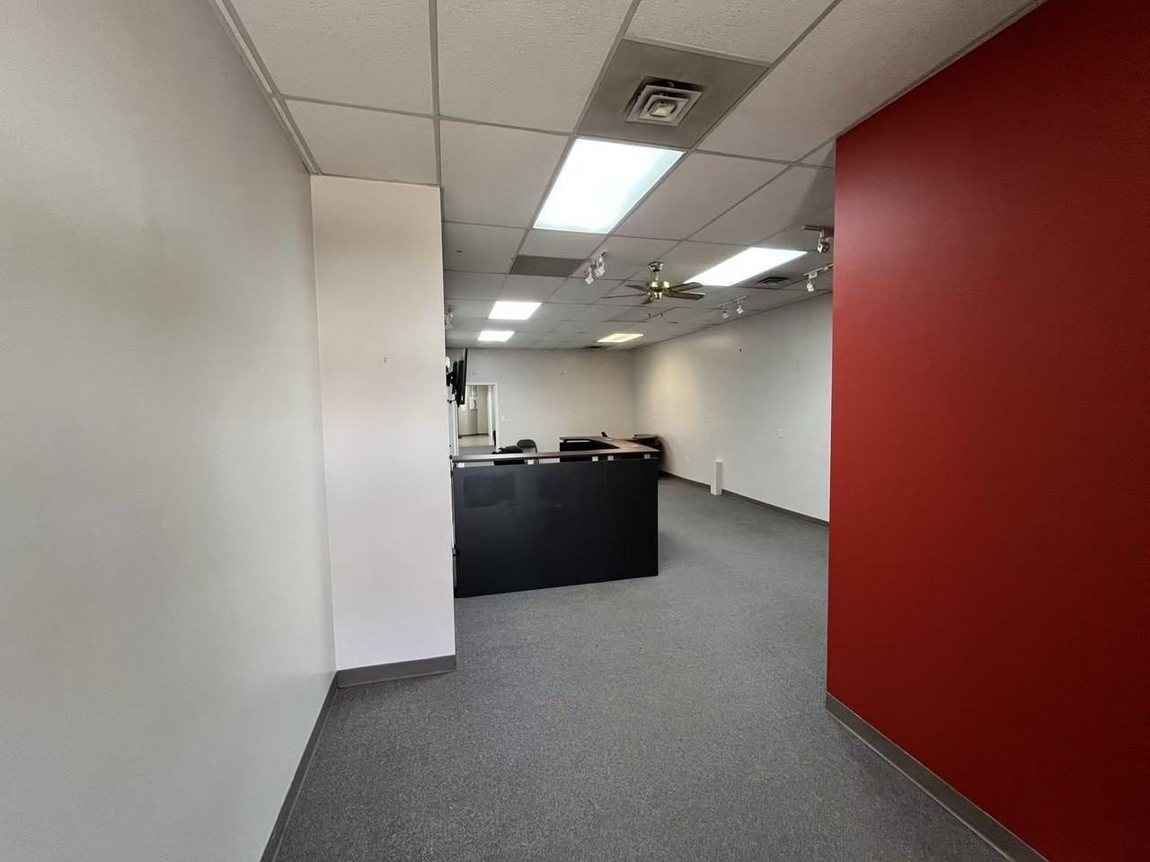 10143 100 St #10143 - Photo 3 of 11