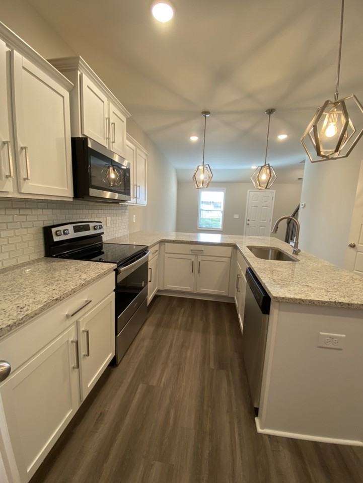 1020 Glenkirk Dr #B - Photo 4 of 20