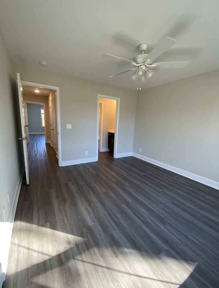 1020 Glenkirk Dr #B - Photo 7 of 20
