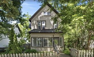 featured image of 2923 Girard Ave N #0