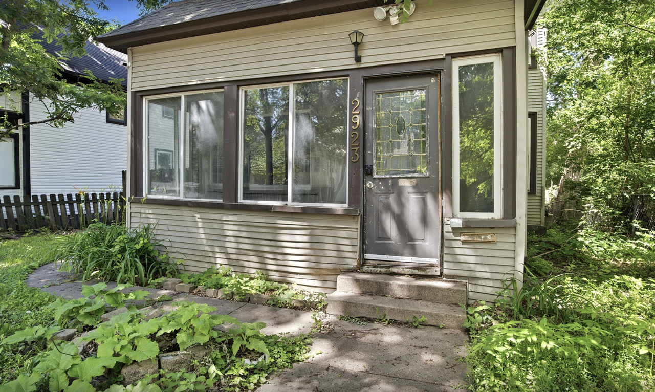 2923 Girard Ave N #0 - Photo 2 of 24