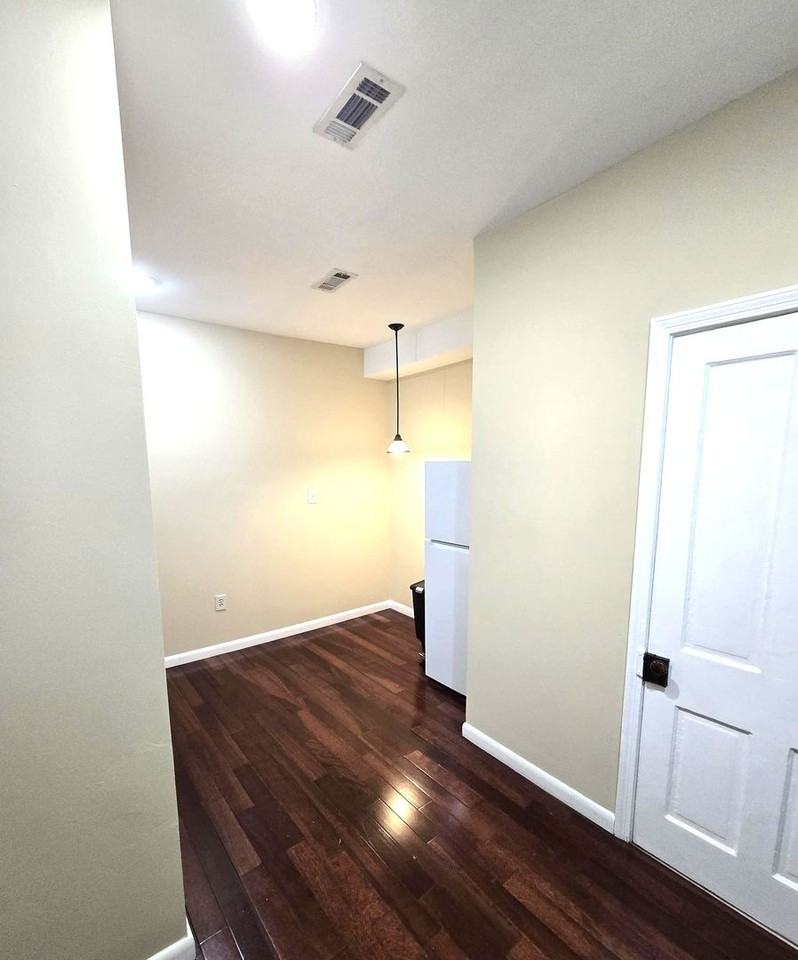 1908 Aliceanna St. - Photo 3 of 17