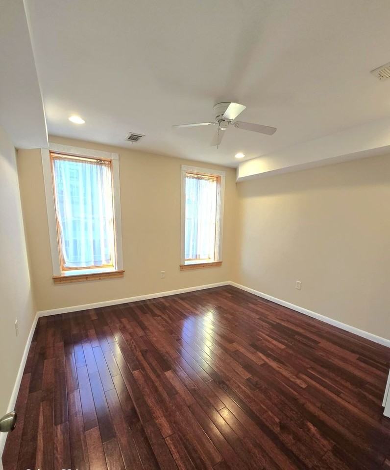 1908 Aliceanna St. - Photo 6 of 17