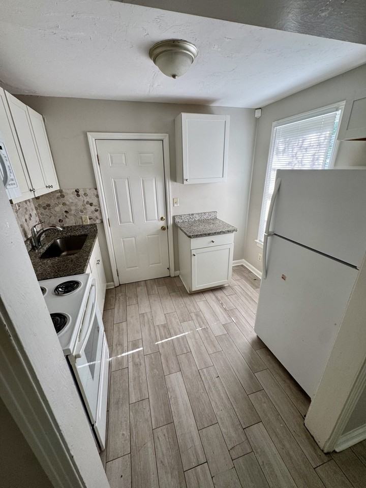 1618 Elberta Dr #1 - Photo 7 of 14