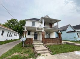 featured image of 430 W 7th St