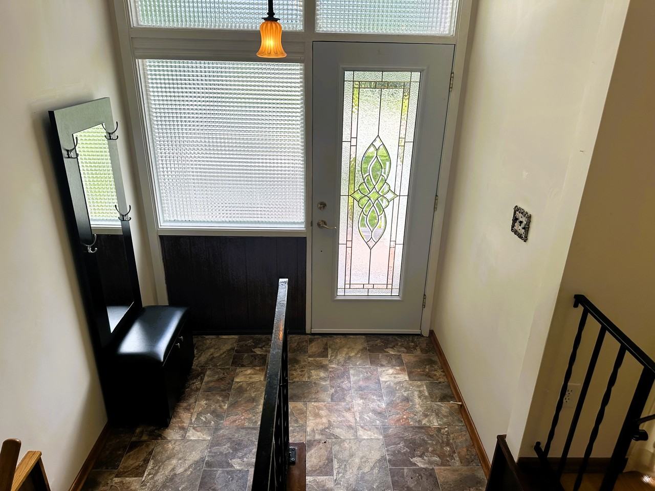 275 Saint Annes Crescent - Photo 4 of 34