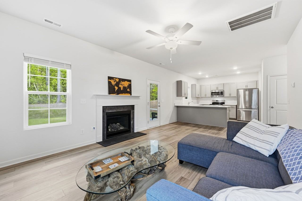 305 Ruby Baird Dr #1 - Photo 4 of 45