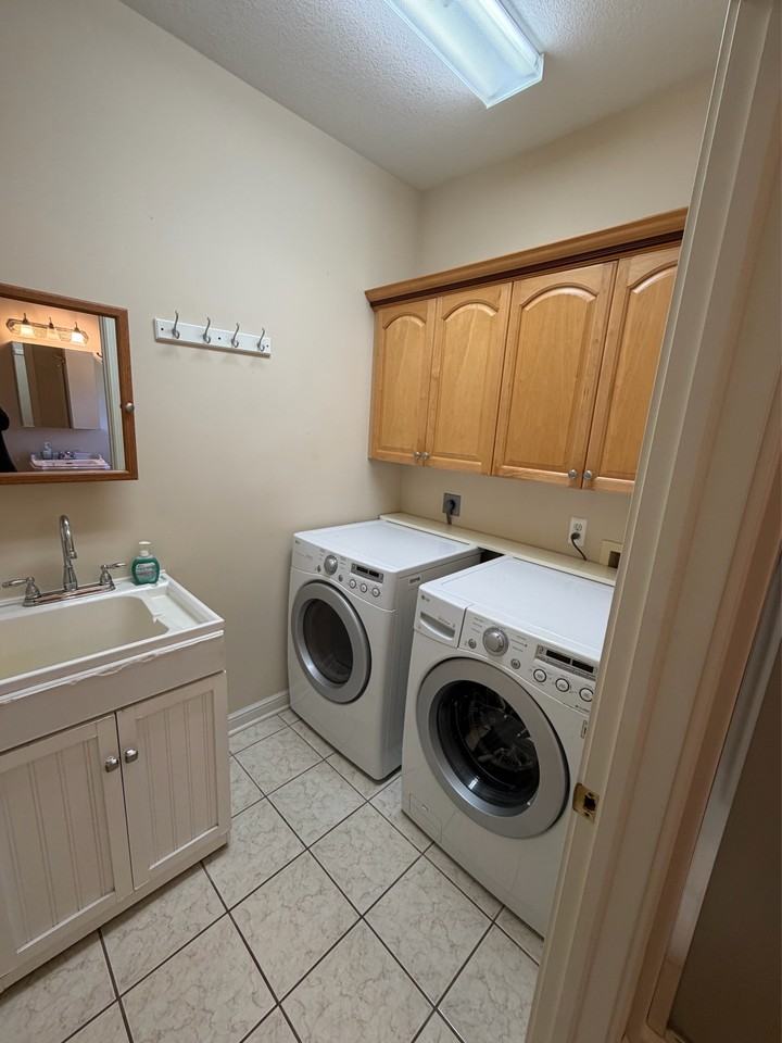 233 S Bayshore Dr #1 - Photo 6 of 25