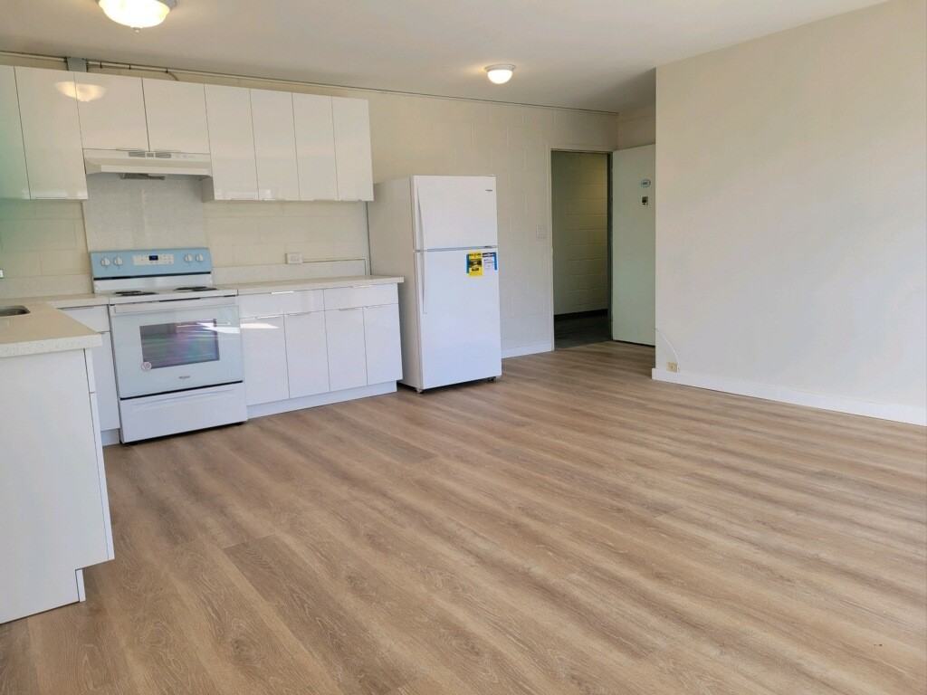 509 University Ave #1 - Photo 3 of 19