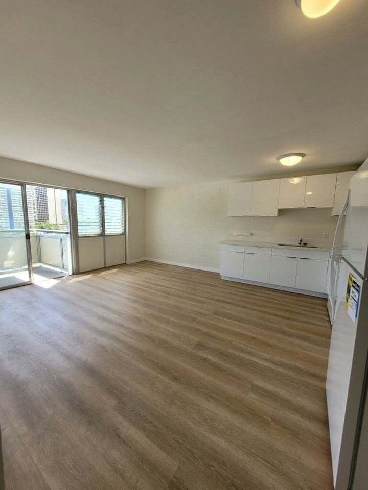 509 University Ave #1 - Photo 5 of 19