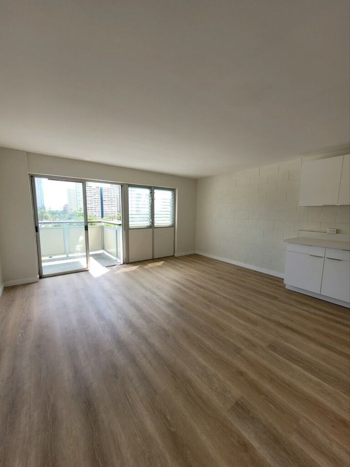 509 University Ave #1 - Photo 6 of 19