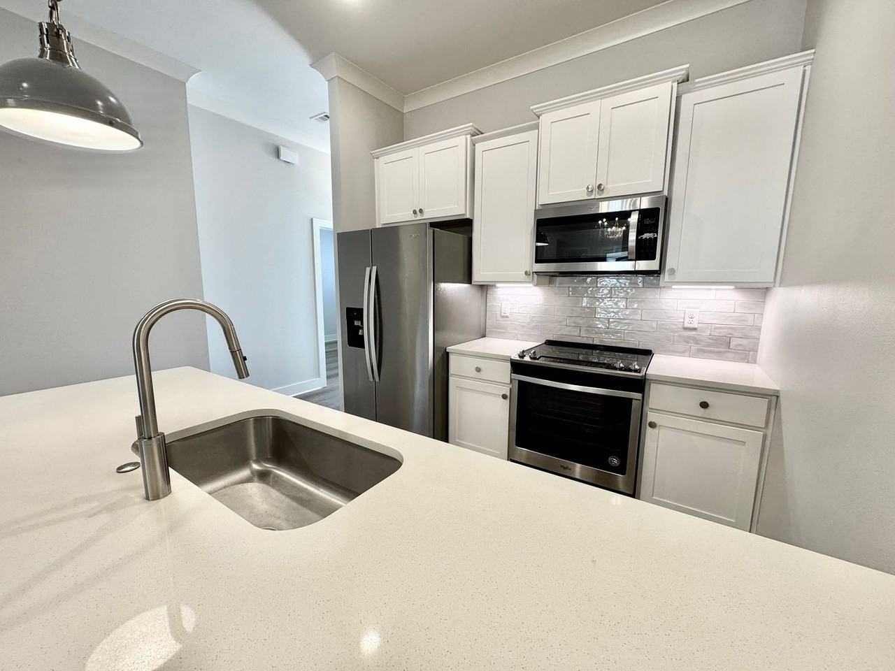17530 Comfort Blvd - Photo 3 of 17