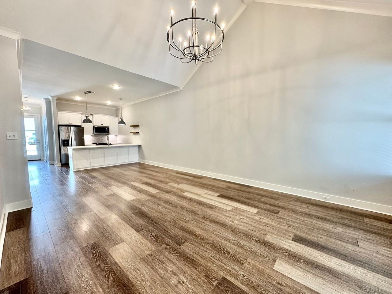 17530 Comfort Blvd - Photo 4 of 17