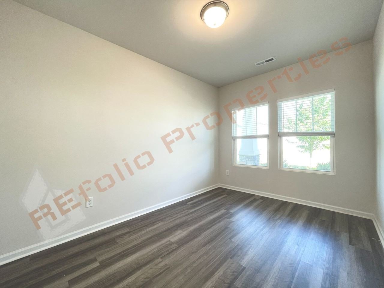 7131 Stratified Ct - Photo 3 of 28