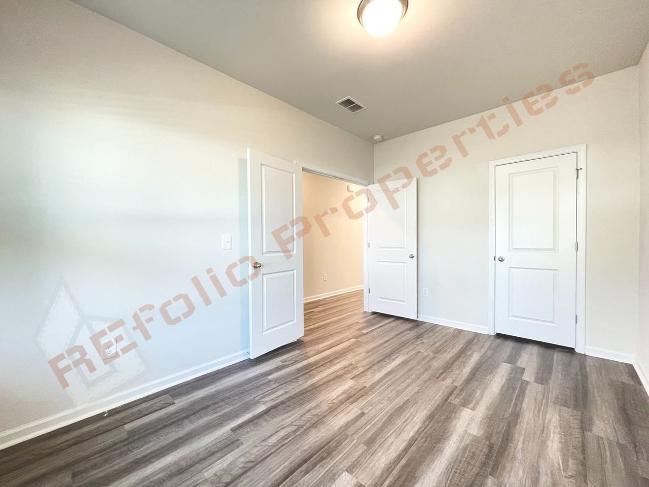 7131 Stratified Ct - Photo 4 of 28