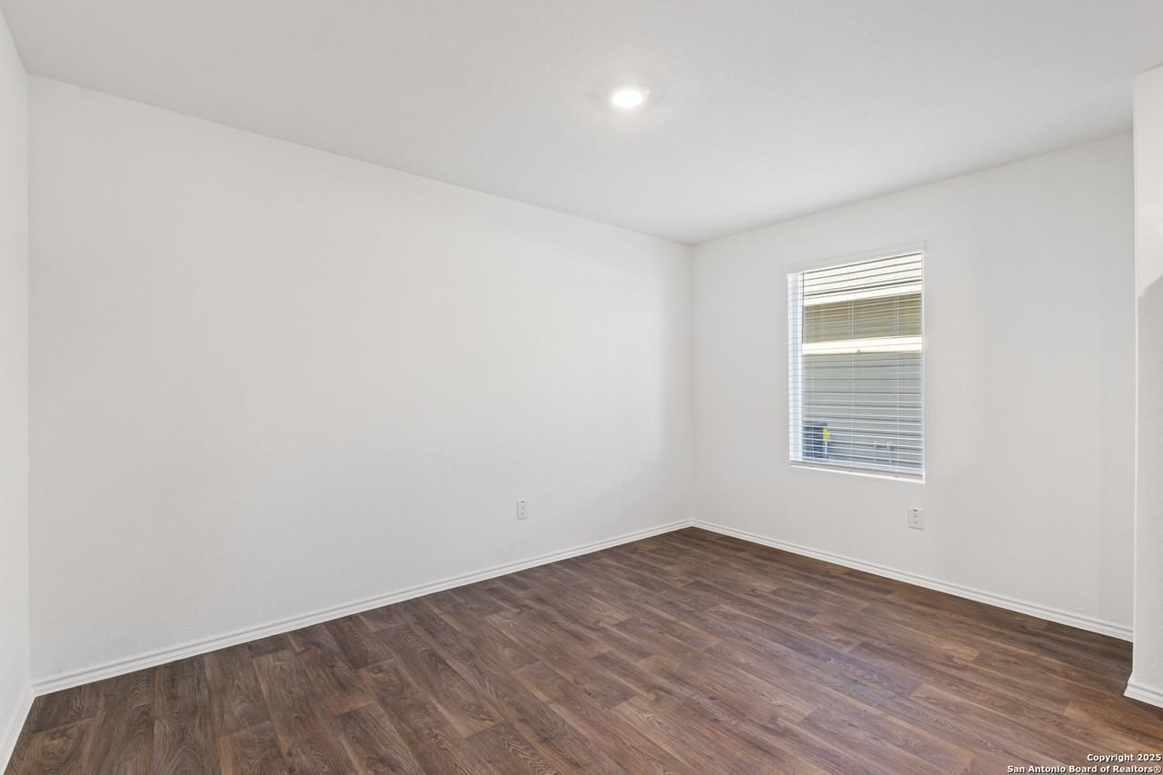 5714 Bailey Downs #1 - Photo 4 of 16