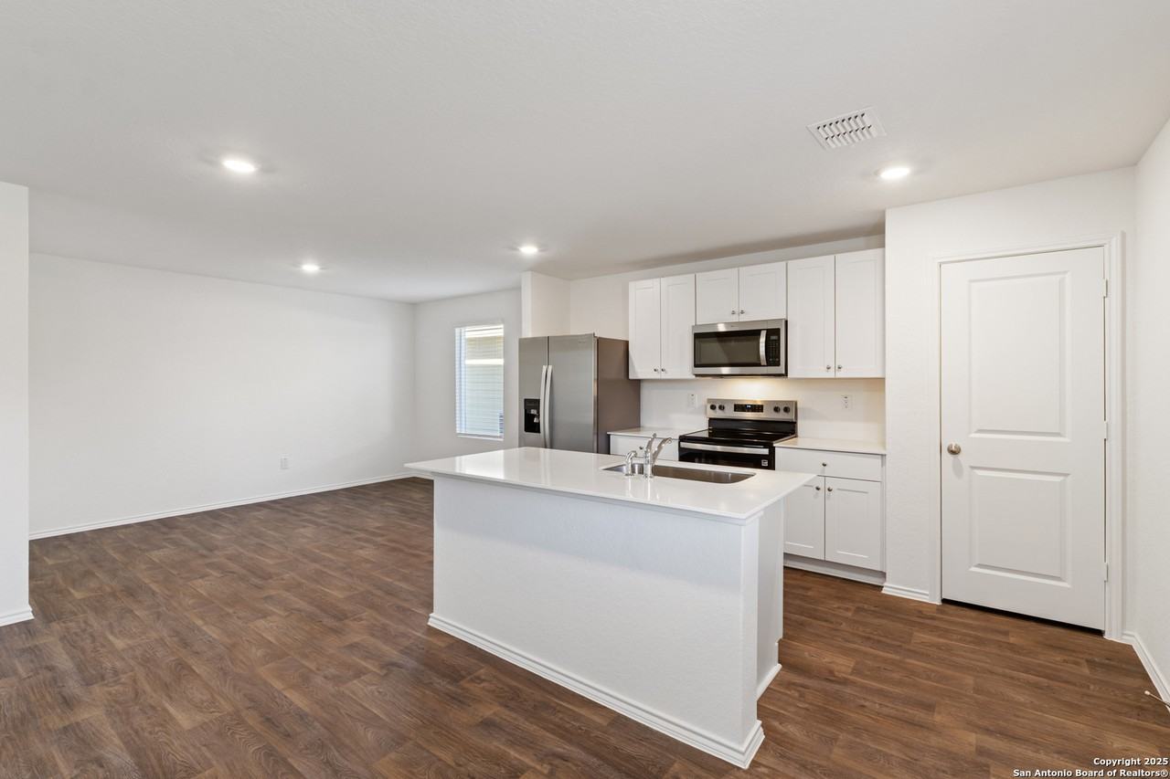 5714 Bailey Downs #1 - Photo 5 of 16