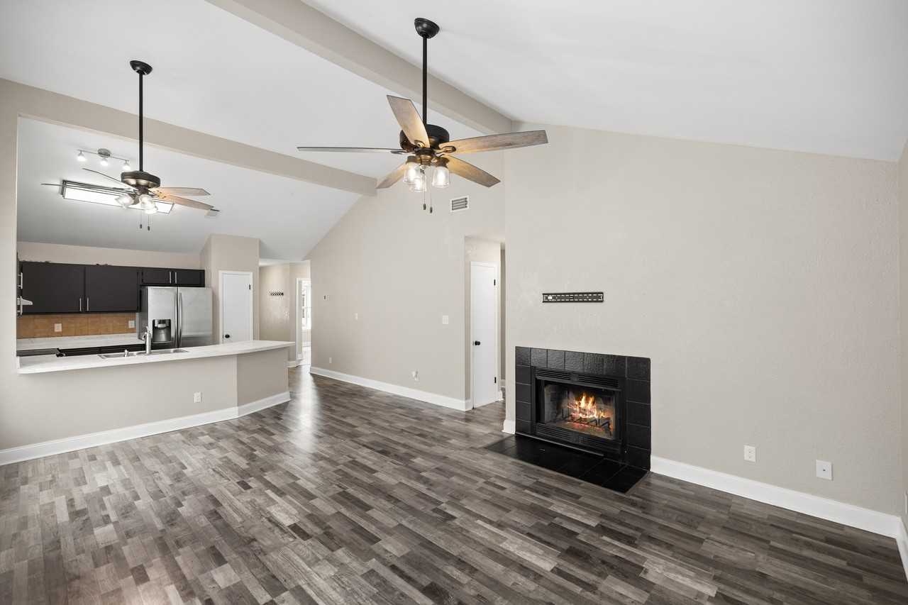 3045 Yorktown Cir #1 - Photo 3 of 50