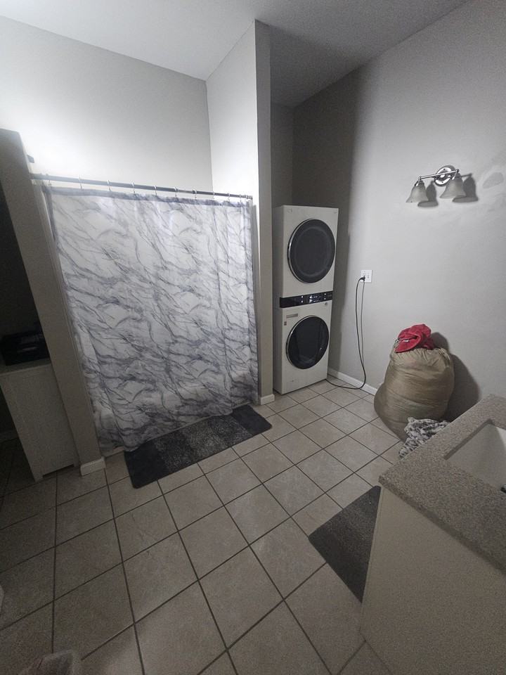 623 Main St #1 - Photo 5 of 8