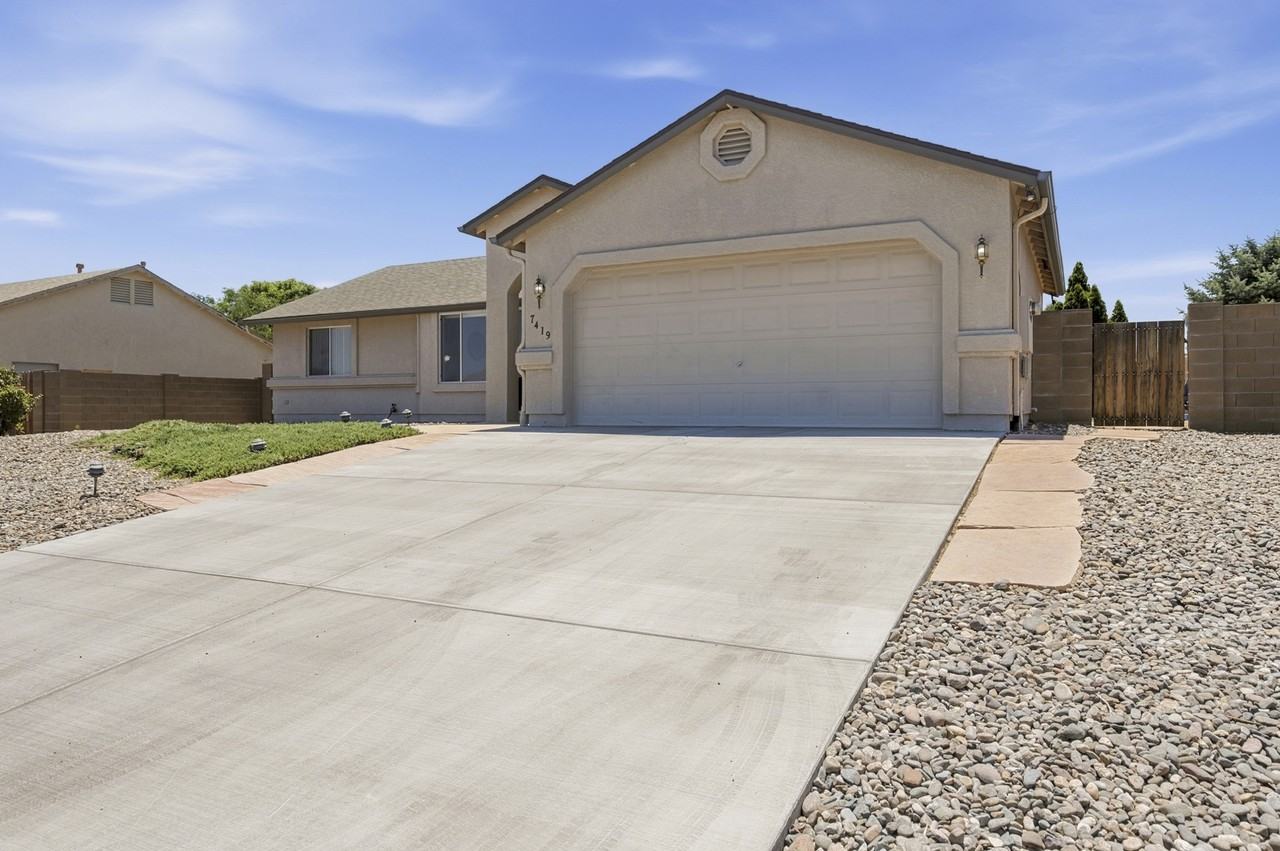 7419 E Mingus Trl #1 - Photo 2 of 29