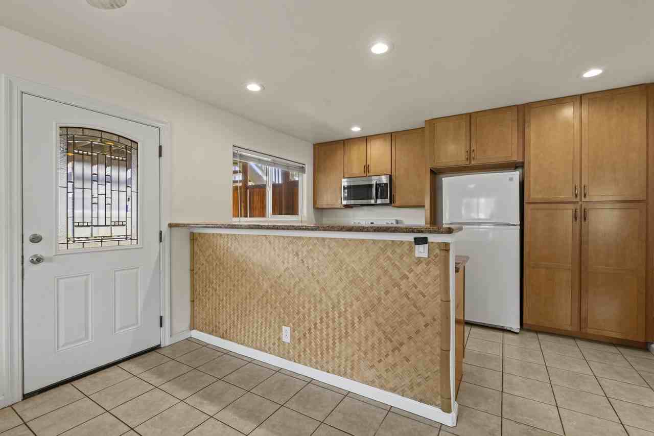 84 Honuea Pl - Photo 3 of 18