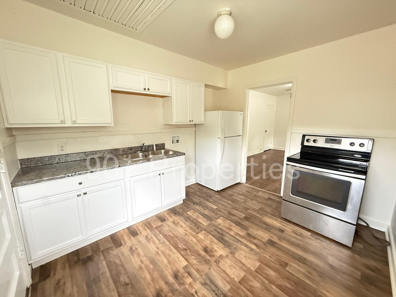 981 Chatwood St #1 - Photo 5 of 12