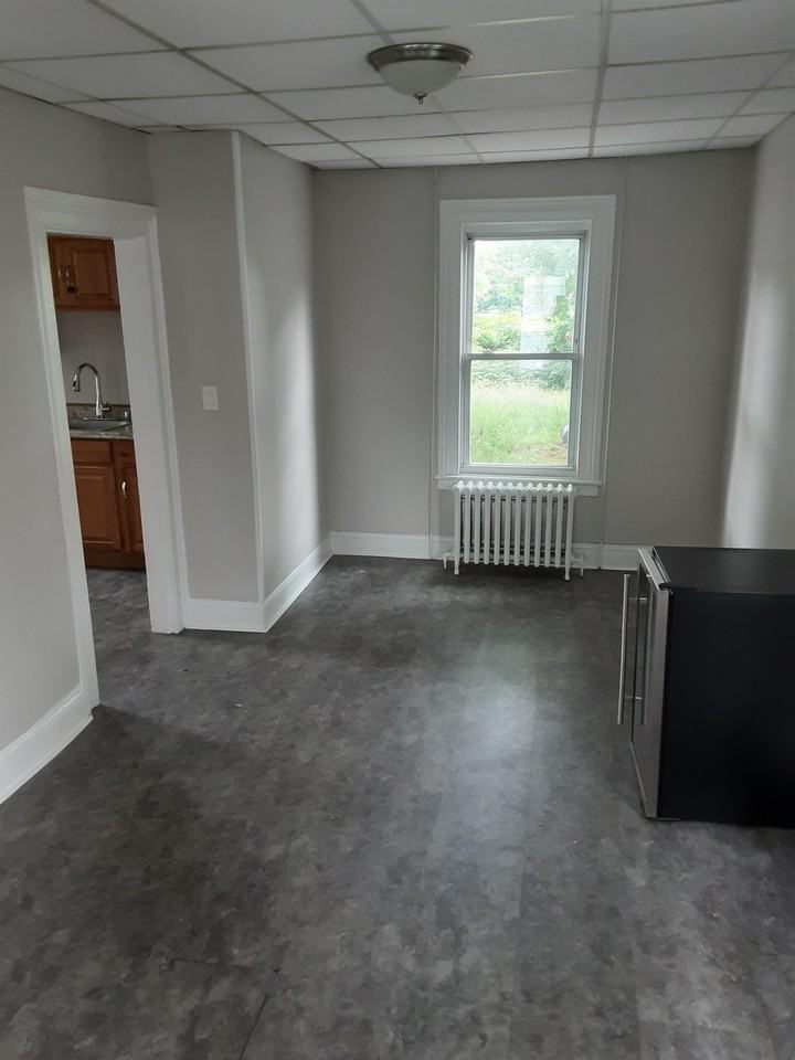 38 Benson St #1 - Photo 4 of 14