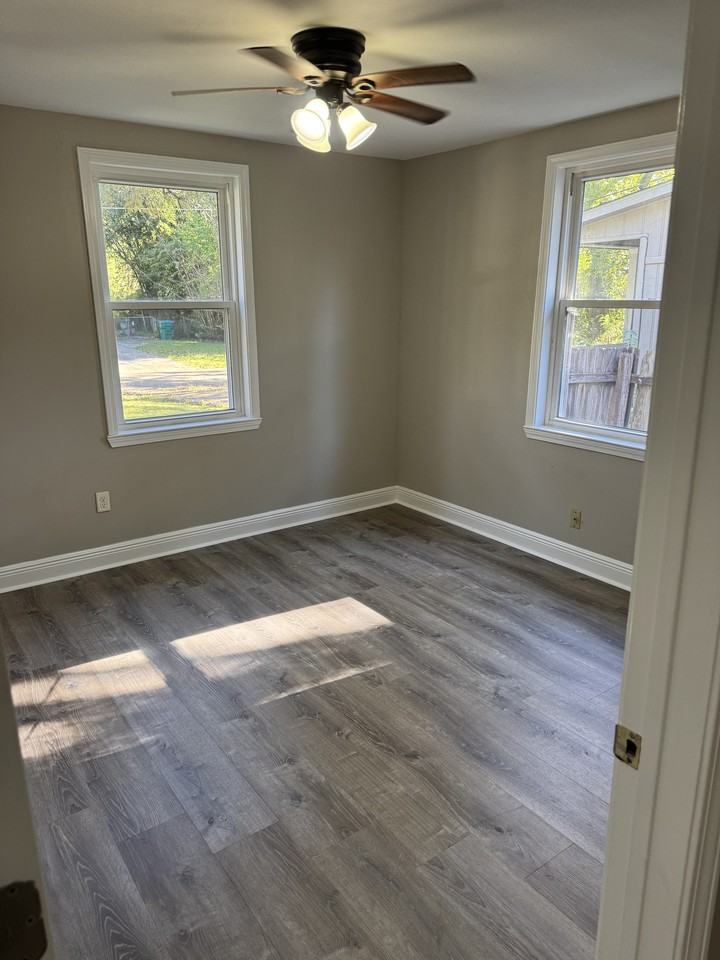 212 Hazelnut St #1 - Photo 6 of 10