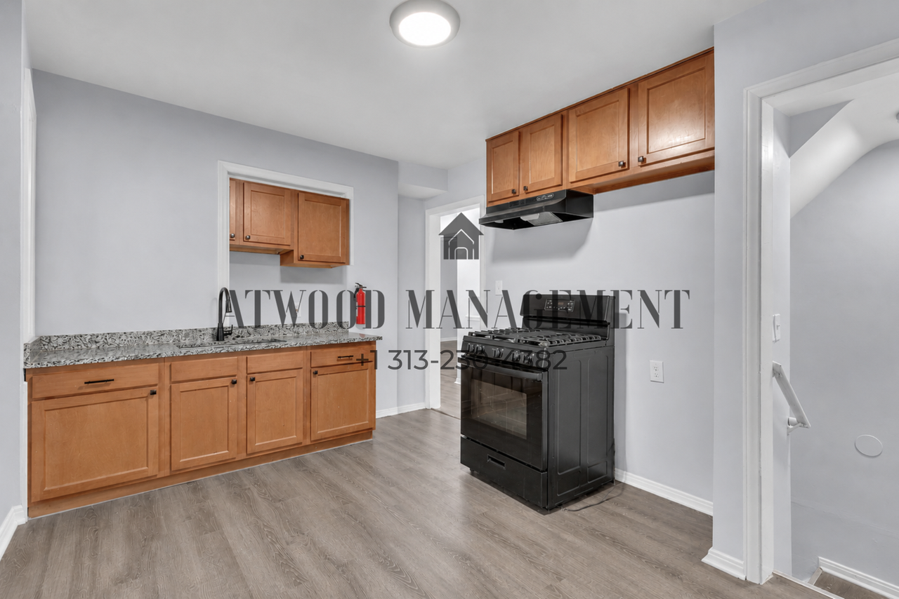 20255 Harned St - Photo 6 of 16