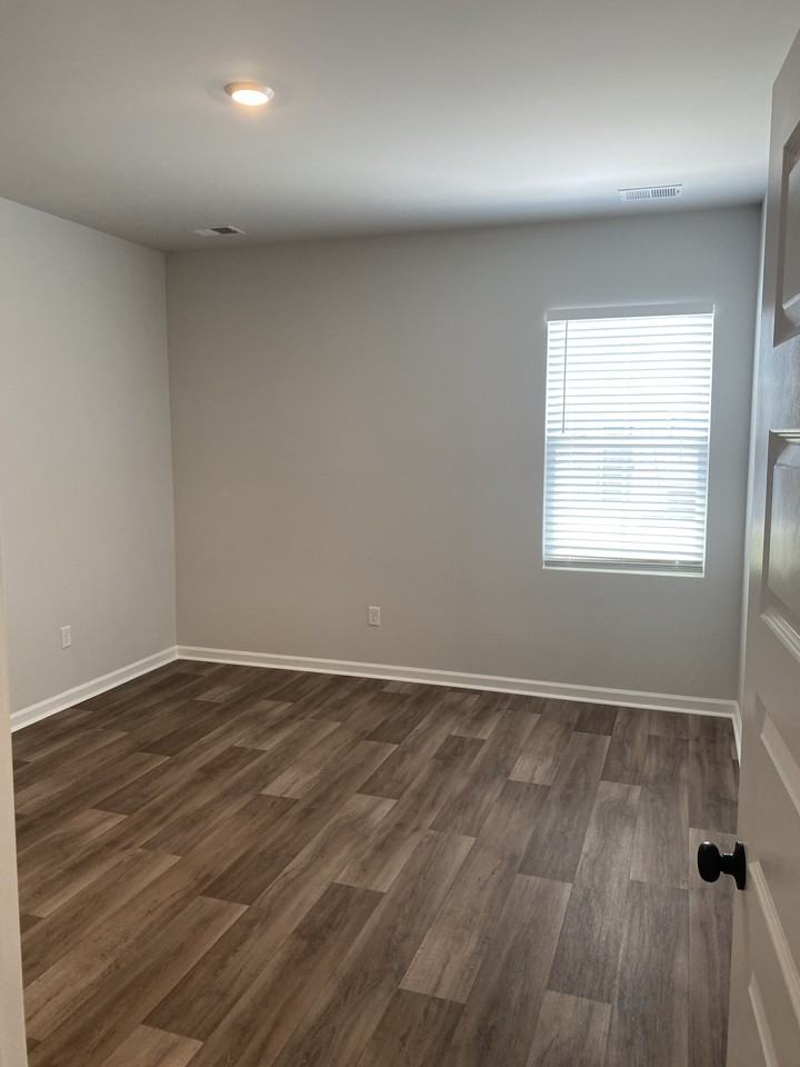 1136 Pit Crew Dr #1 - Photo 7 of 11