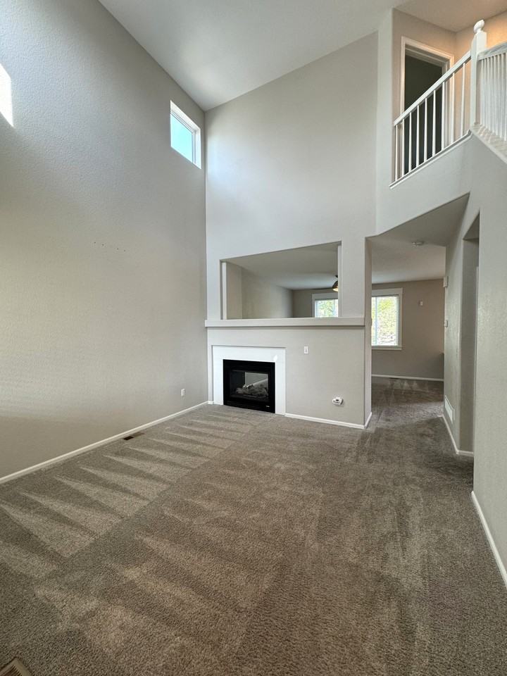 2390 Broadleaf Loop #1 - Photo 4 of 43