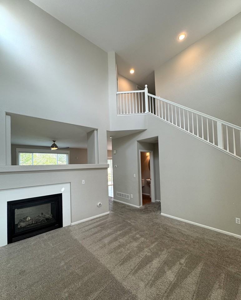 2390 Broadleaf Loop #1 - Photo 5 of 43