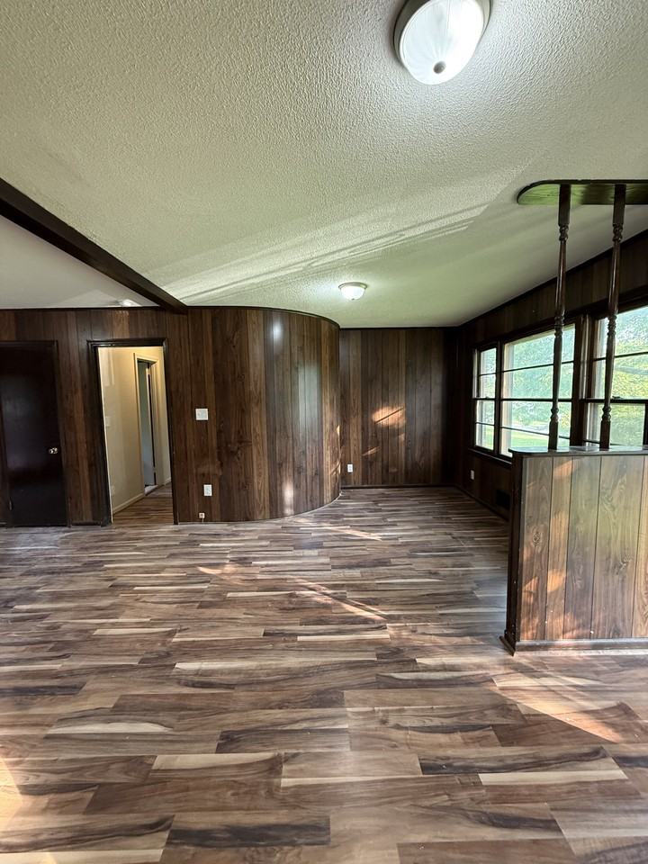 317 Sunhill Rd Nw #1 - Photo 3 of 10