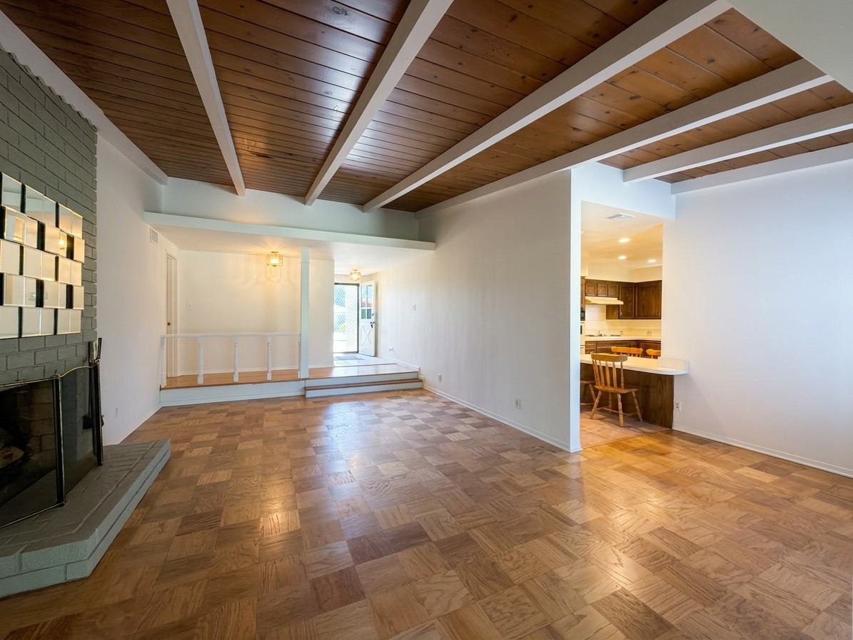 962 N Calmgrove Ave #1 - Photo 6 of 50