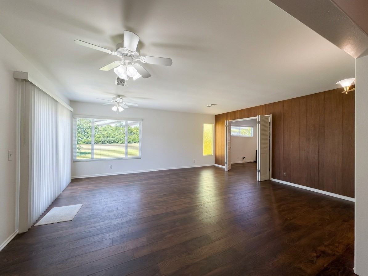 962 N Calmgrove Ave #1 - Photo 7 of 50