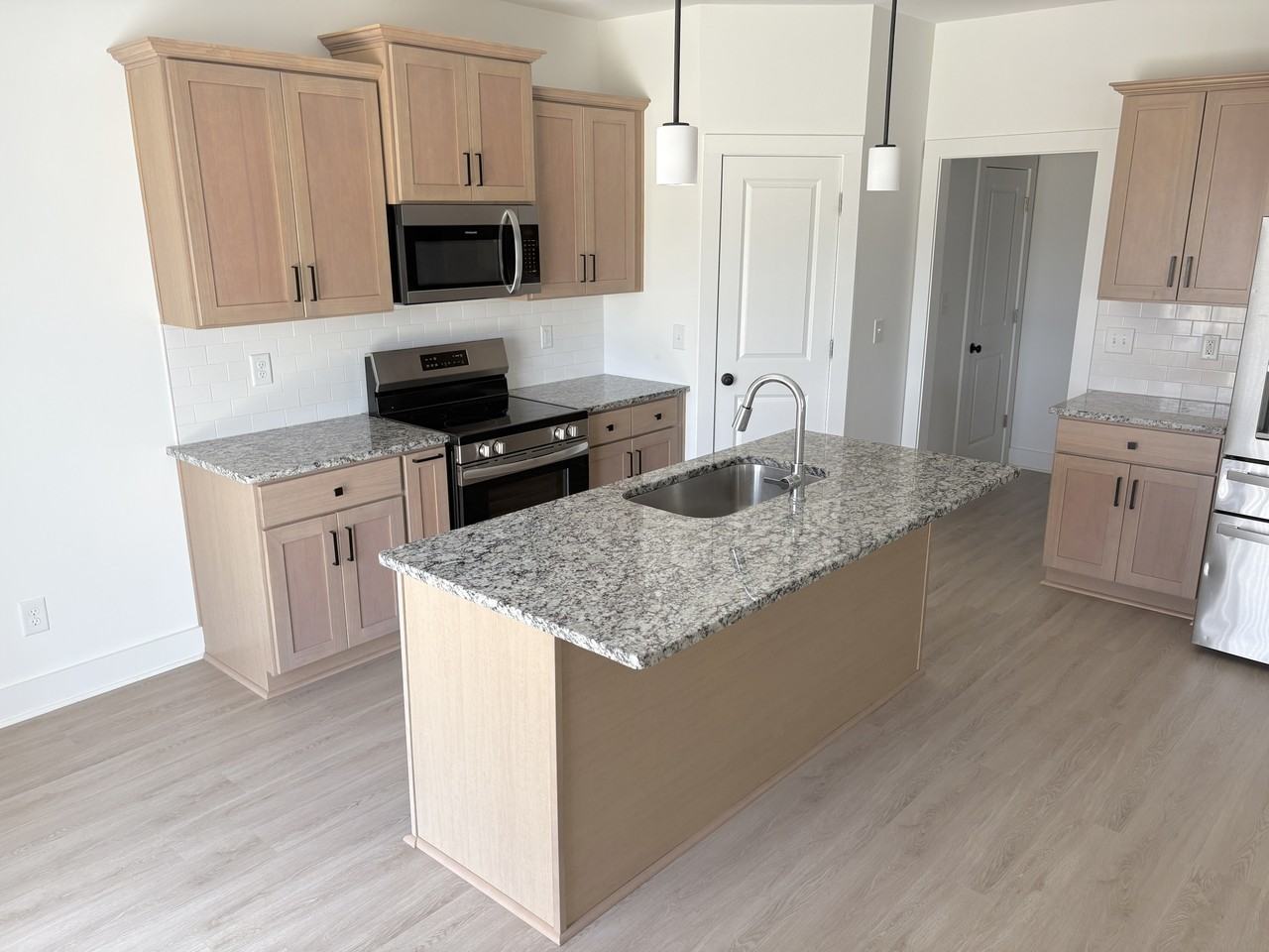 120 Willa Mae Ln - Photo 6 of 26