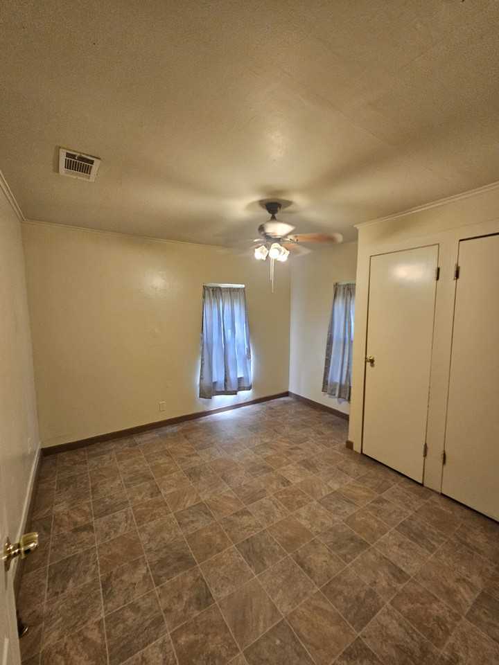 505 Mchale St #1 - Photo 6 of 9