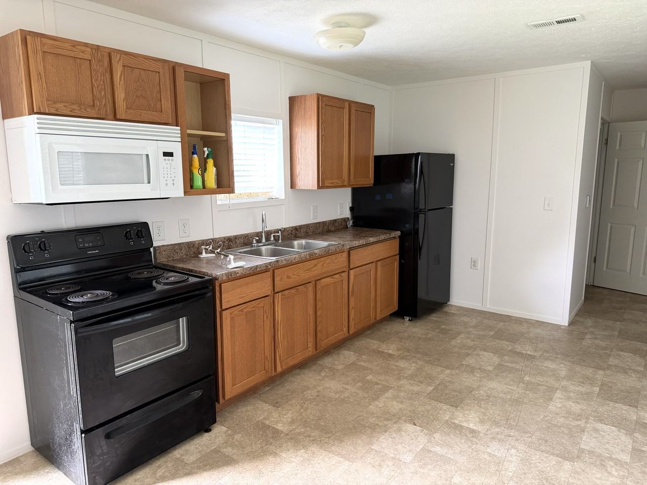 385 E Bear St #1 - Photo 2 of 9