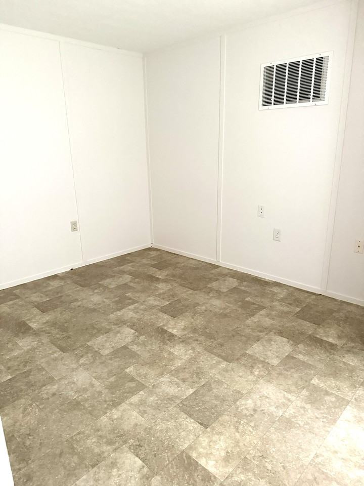 385 E Bear St #1 - Photo 3 of 9