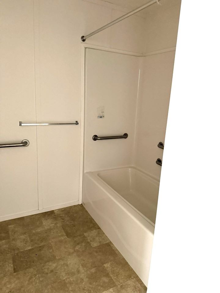 385 E Bear St #1 - Photo 4 of 9
