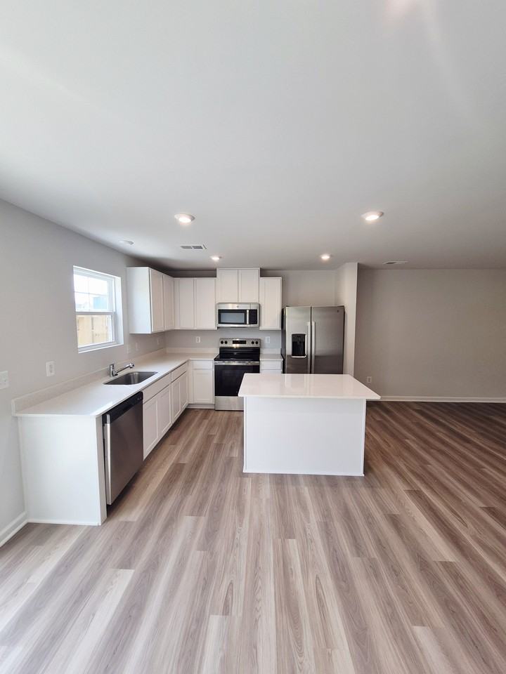 50 Grayson Village Dr #1 - Photo 6 of 39