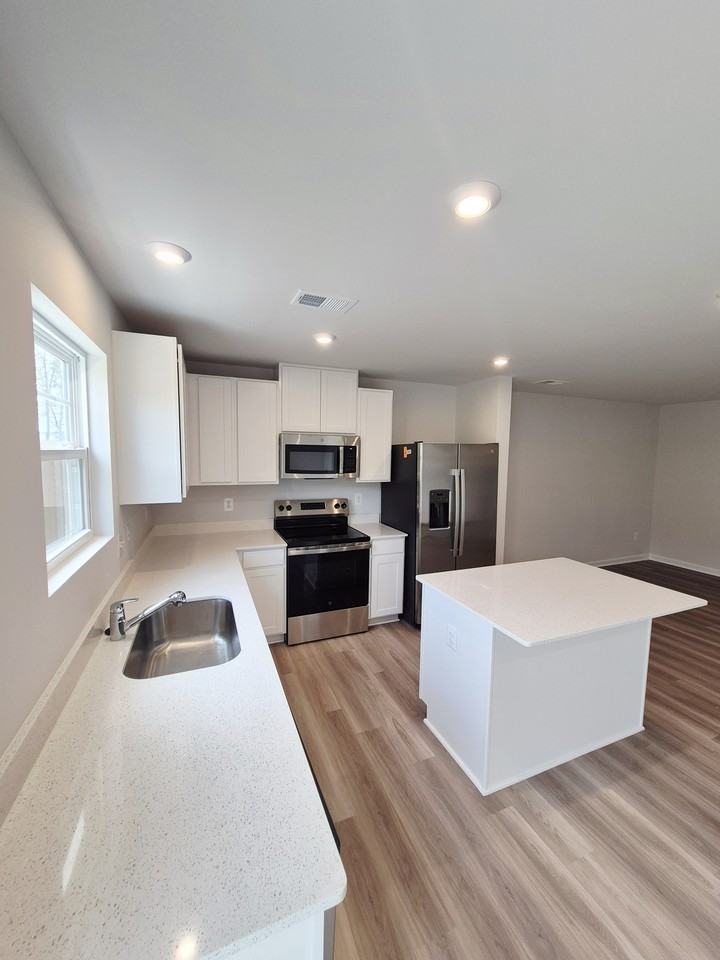 50 Grayson Village Dr #1 - Photo 7 of 39