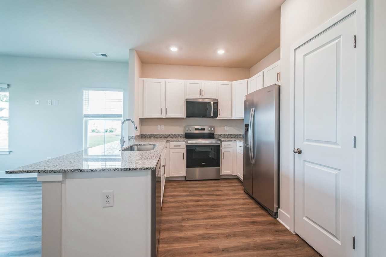 121 Nootka Way #1 - Photo 5 of 15