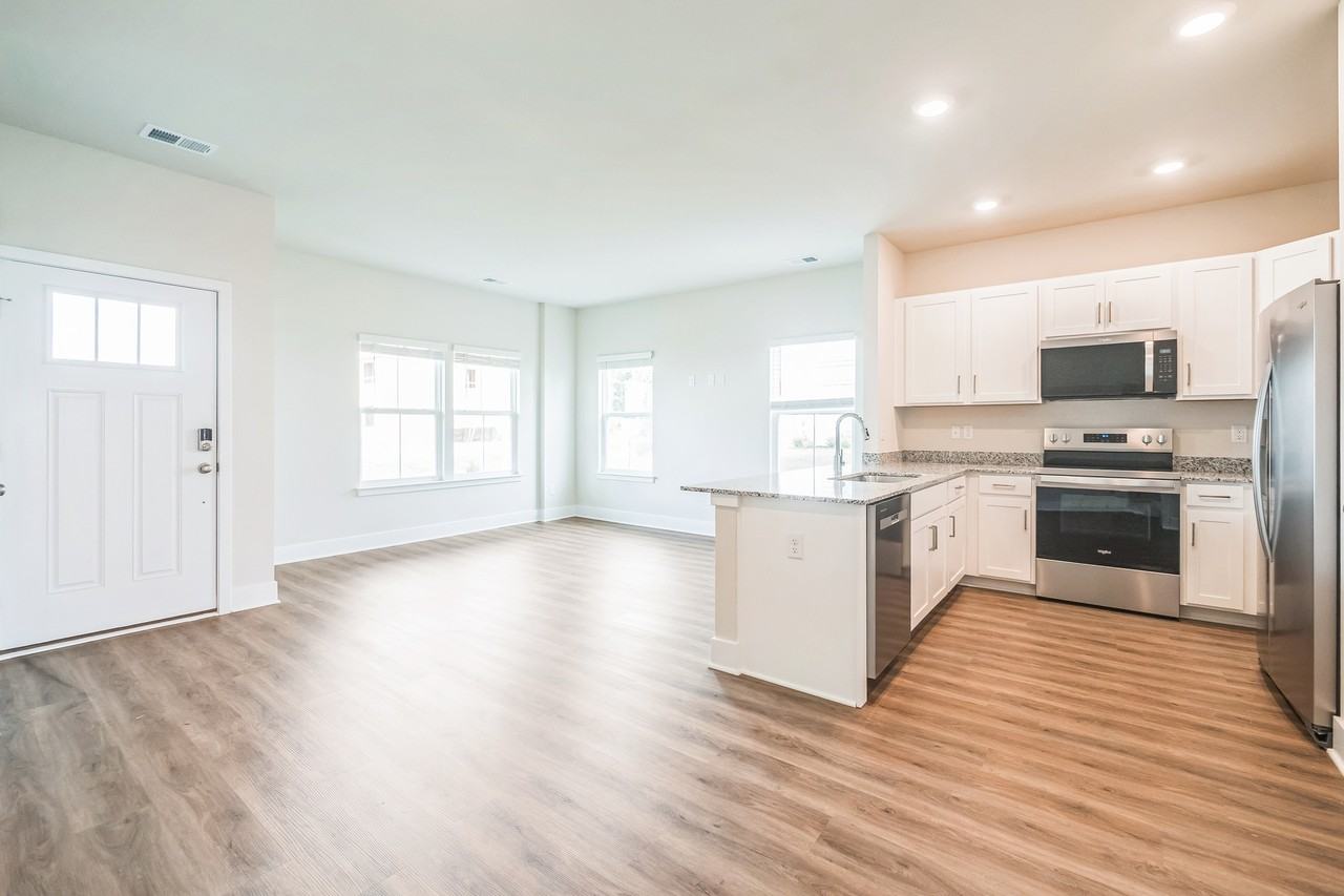 121 Nootka Way #1 - Photo 6 of 15
