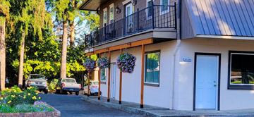 featured image of 2405 Pacific Ave