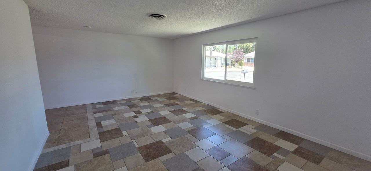 26111 Doverwood Pl - Photo 3 of 19