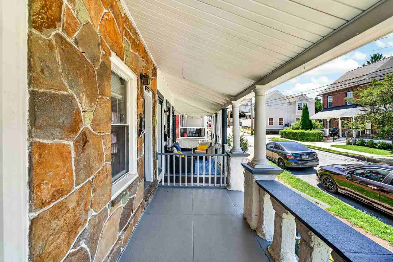 223 N New St - Photo 3 of 48