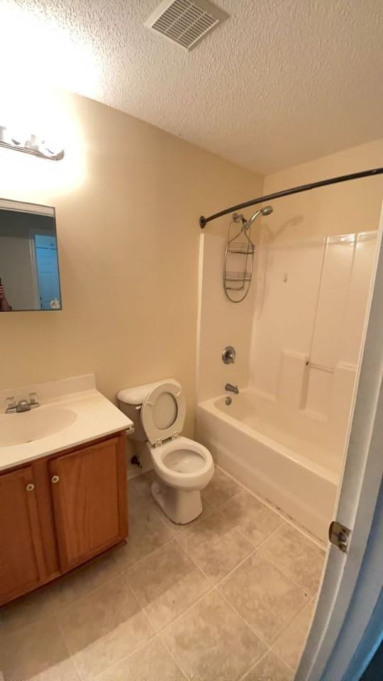1000 Post Oak Ct - Photo 6 of 10
