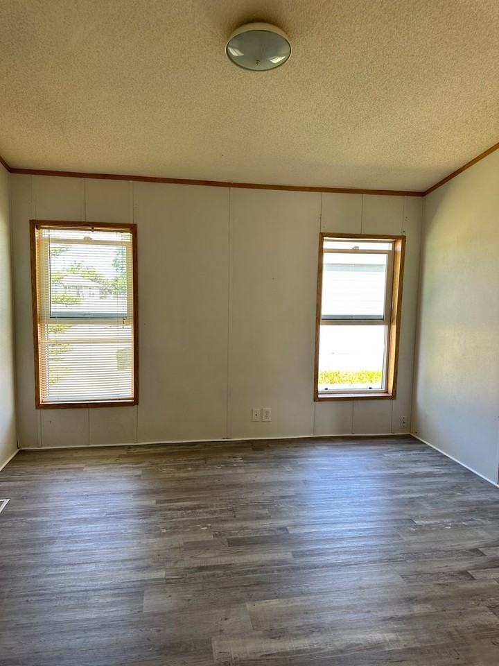 119 Silver Maple Dr - Photo 2 of 20